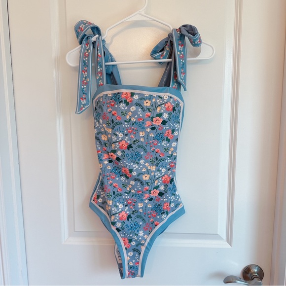 GRACE REVERSIBLE TIE-SHOULDER ONE PIECE SWIMSUIT - Picture 6 of 12